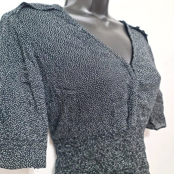 Abercrombie & Fitch Polka Dot V Neck Smocked Blouse [XS] - Picture 2 of 4
